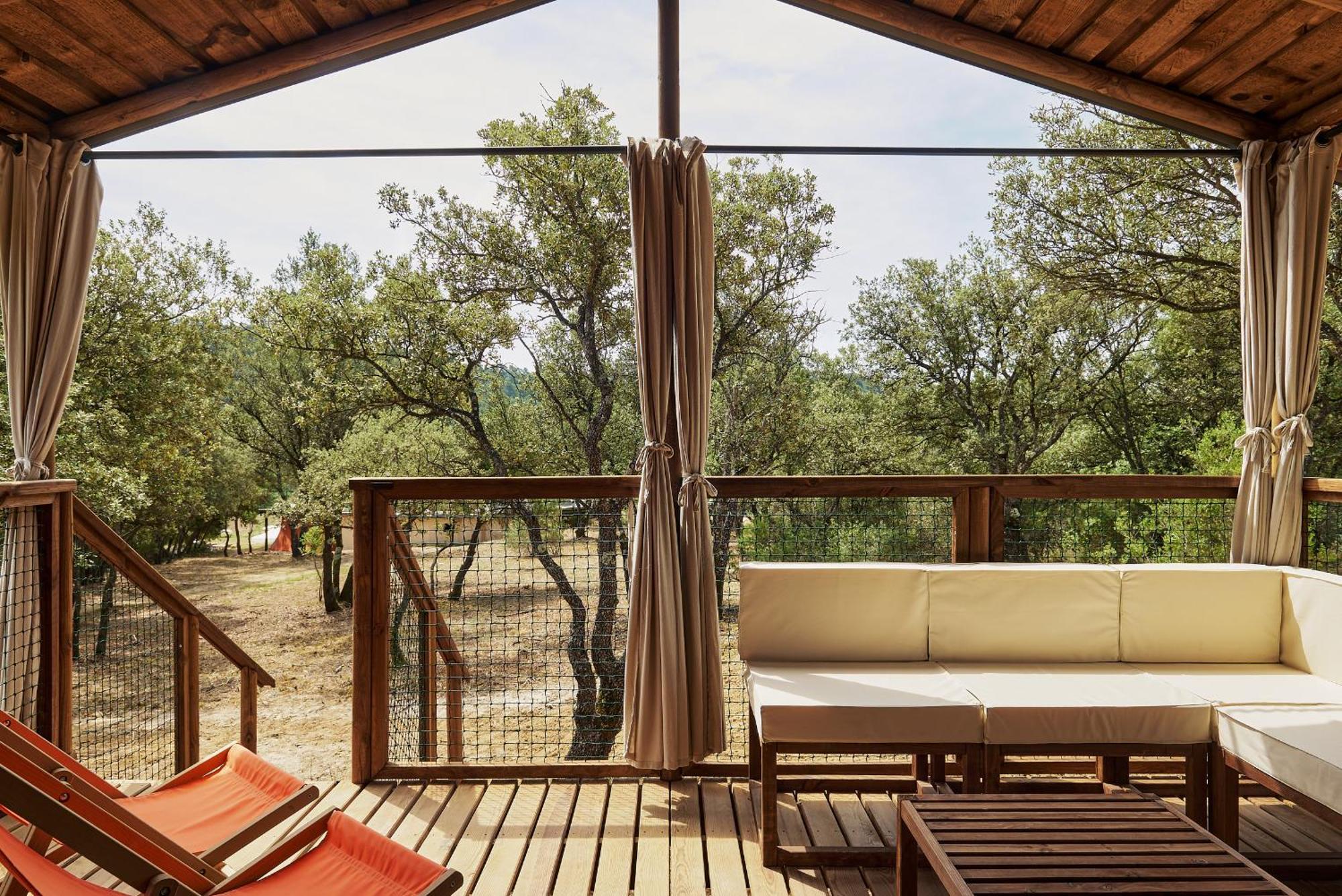 Domaine La Ferme Hi Bride Bed & Breakfast Villelaure Exterior foto