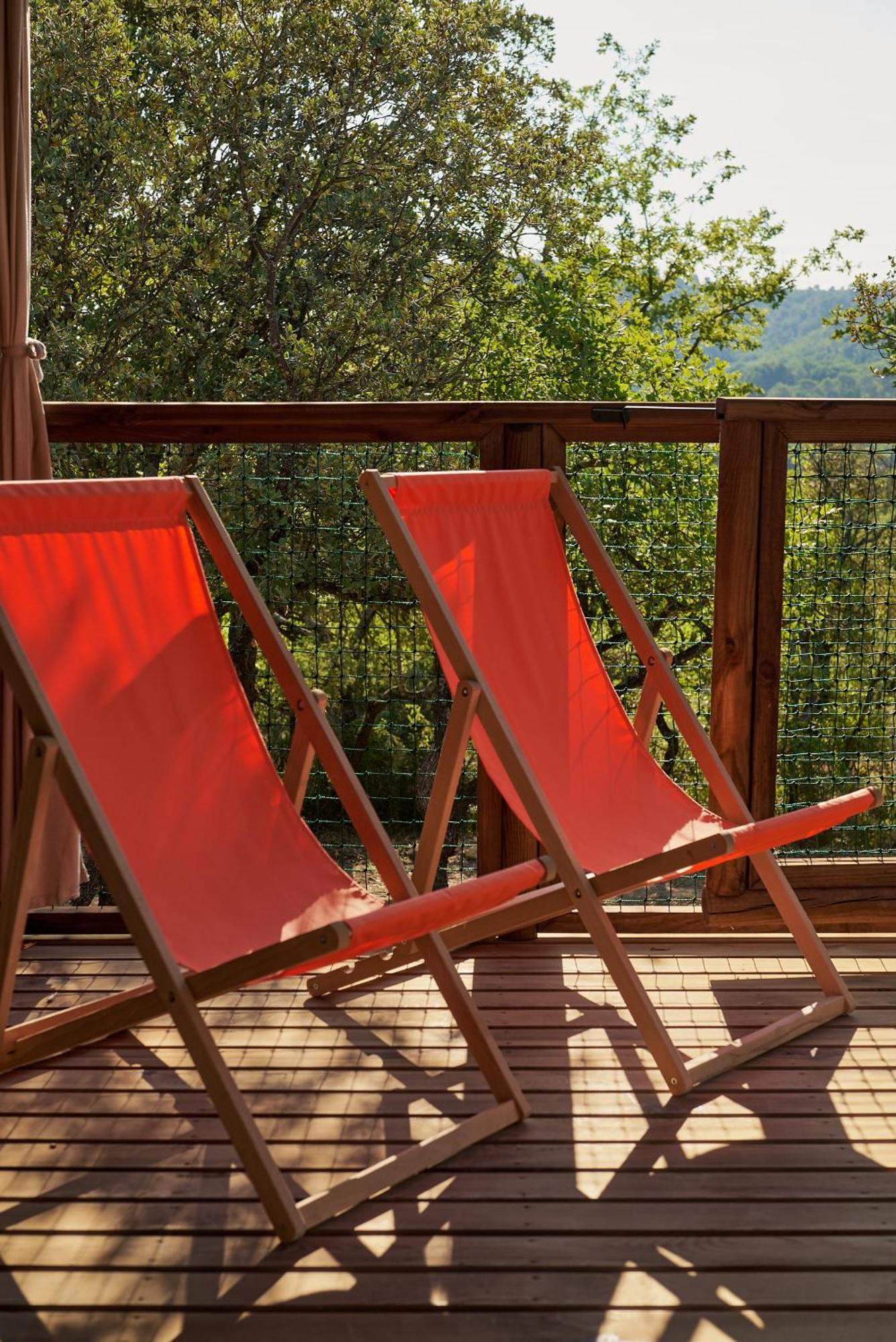 Domaine La Ferme Hi Bride Bed & Breakfast Villelaure Exterior foto