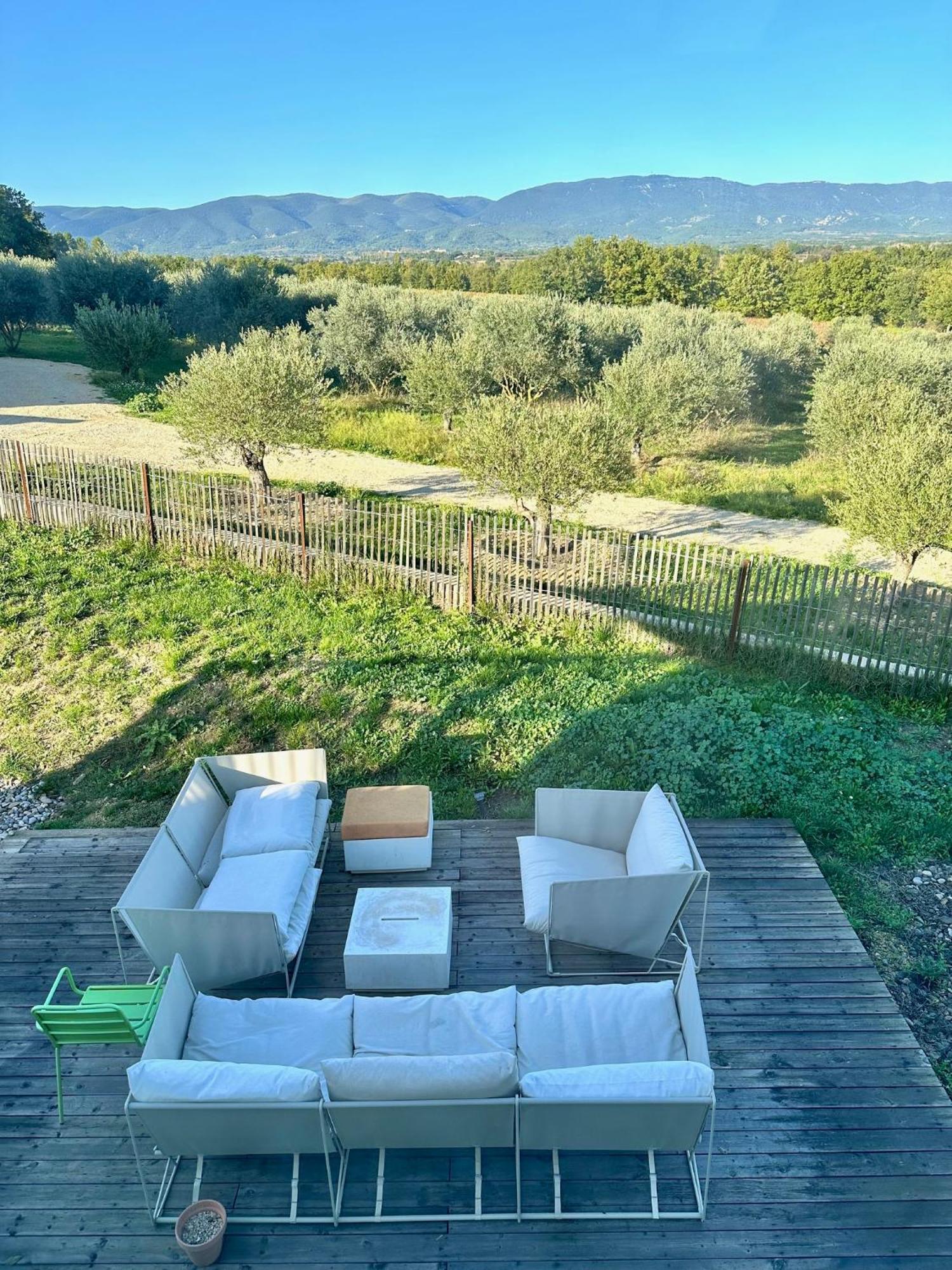 Domaine La Ferme Hi Bride Bed & Breakfast Villelaure Exterior foto