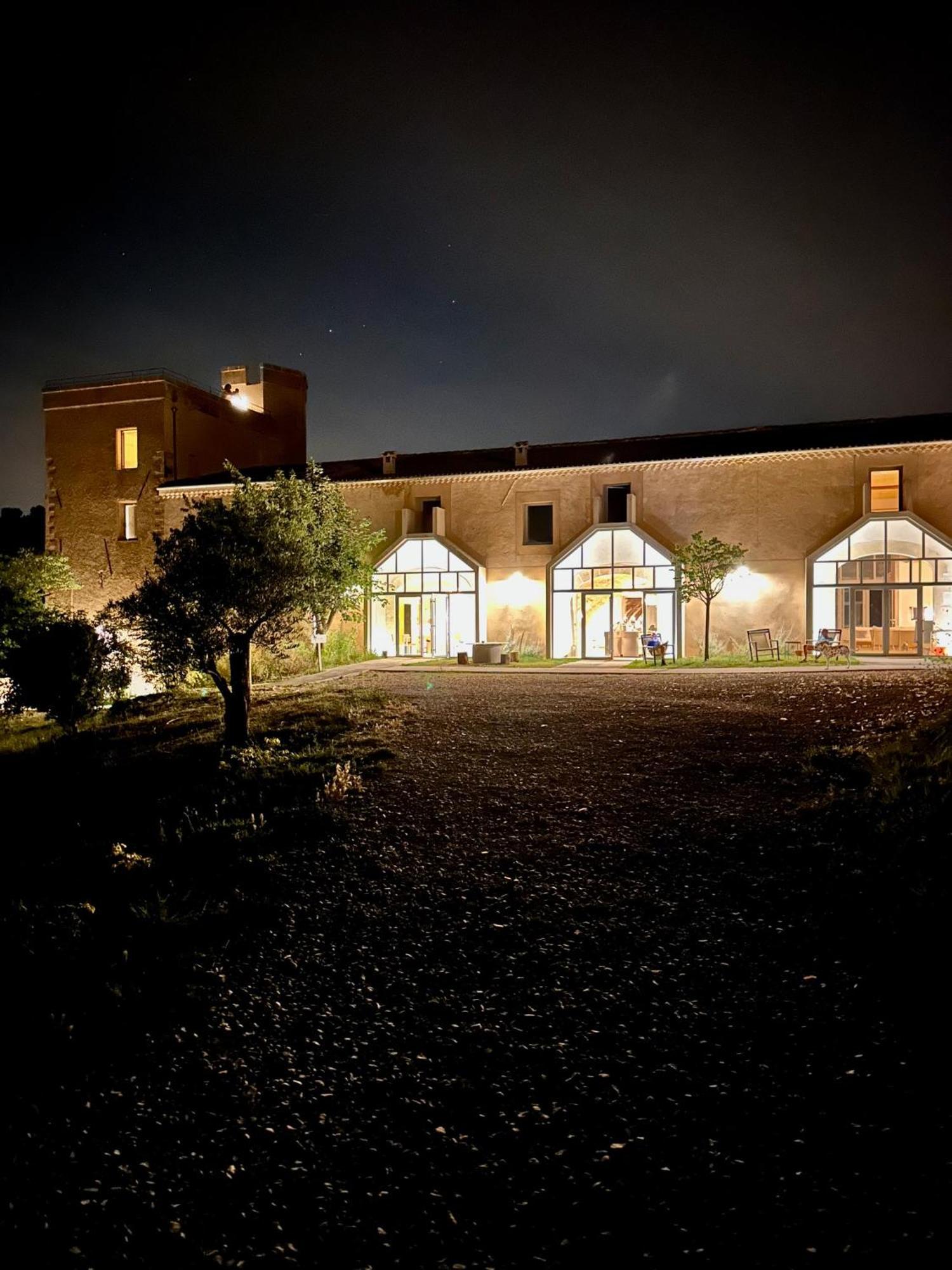 Domaine La Ferme Hi Bride Bed & Breakfast Villelaure Exterior foto